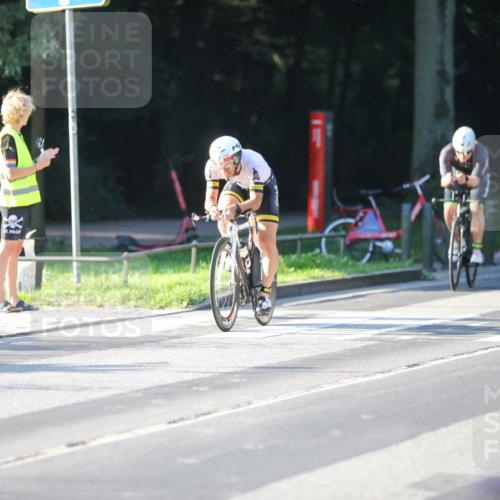 08.09.2024 - Stadtparktriathlon Zöllner http://msf.ph/oto/7010318 08.09.2024 08:58:46 Radfahren 27, 28, 57, 74 meine-sportfotos.de