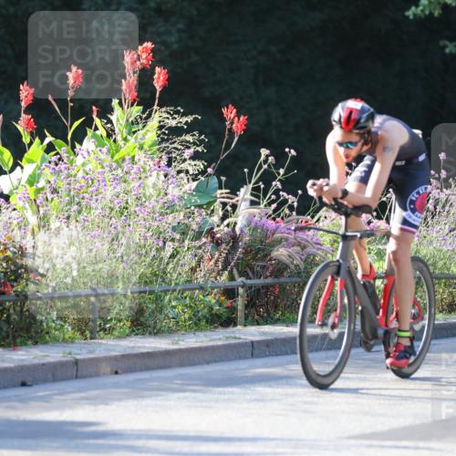 08.09.2024 - Stadtparktriathlon Zöllner http://msf.ph/oto/7010411 08.09.2024 08:58:52 Radfahren 3, 10, 27, 28 meine-sportfotos.de