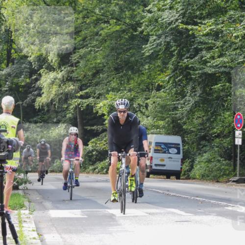 08.09.2024 - Stadtparktriathlon Zöllner http://msf.ph/oto/7010442 08.09.2024 11:59:37 Radfahren 582, 663, 679, 685, 708, 710, 741, 744 meine-sportfotos.de