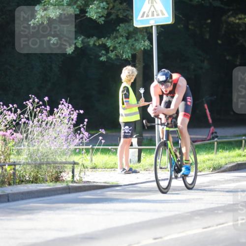 08.09.2024 - Stadtparktriathlon Zöllner http://msf.ph/oto/7010444 08.09.2024 08:59:03 Radfahren 3, 8, 10, 42 meine-sportfotos.de