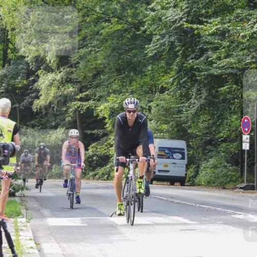 08.09.2024 - Stadtparktriathlon Zöllner http://msf.ph/oto/7010447 08.09.2024 11:59:37 Radfahren 582, 663, 679, 685, 708, 710, 741, 744 meine-sportfotos.de