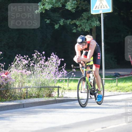 08.09.2024 - Stadtparktriathlon Zöllner http://msf.ph/oto/7010448 08.09.2024 08:59:03 Radfahren 3, 8, 10, 42 meine-sportfotos.de