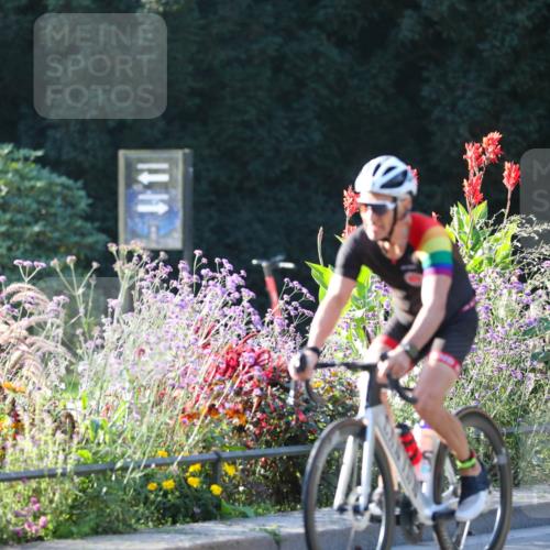 08.09.2024 - Stadtparktriathlon Zöllner http://msf.ph/oto/7010764 08.09.2024 09:00:53 Radfahren 6, 14, 17, 64 meine-sportfotos.de