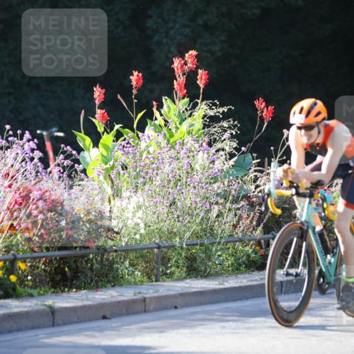 08.09.2024 - Stadtparktriathlon Zöllner http://msf.ph/oto/7010883 08.09.2024 09:01:29 Radfahren 106, 122 meine-sportfotos.de