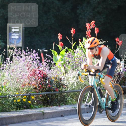 08.09.2024 - Stadtparktriathlon Zöllner http://msf.ph/oto/7010885 08.09.2024 09:01:29 Radfahren 106, 122 meine-sportfotos.de