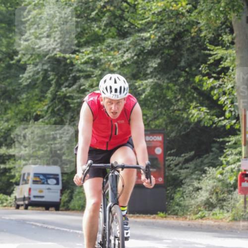 08.09.2024 - Stadtparktriathlon Zöllner http://msf.ph/oto/7010966 08.09.2024 12:01:17 Radfahren 665, 763, 778 meine-sportfotos.de