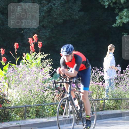 08.09.2024 - Stadtparktriathlon Zöllner http://msf.ph/oto/7011180 08.09.2024 09:04:08 Radfahren 23, 55, 113, 117, 119, 128 meine-sportfotos.de