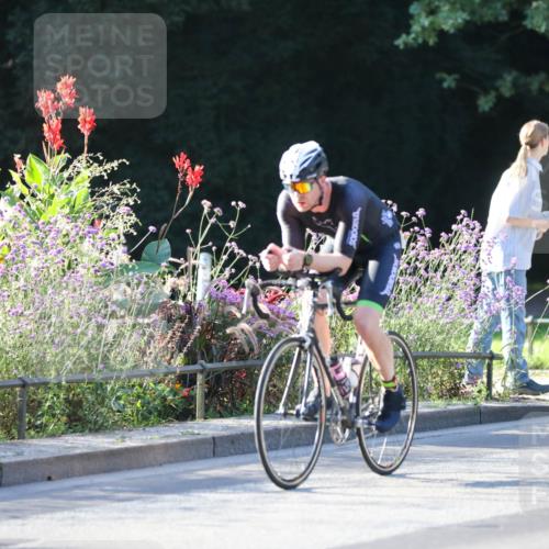 08.09.2024 - Stadtparktriathlon Zöllner http://msf.ph/oto/7011212 08.09.2024 09:04:15 Radfahren 23, 97, 117, 119, 128 meine-sportfotos.de