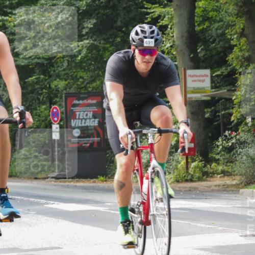 08.09.2024 - Stadtparktriathlon Zöllner http://msf.ph/oto/7011299 08.09.2024 12:02:57 Radfahren 691, 711, 740, 759, 800, 807 meine-sportfotos.de