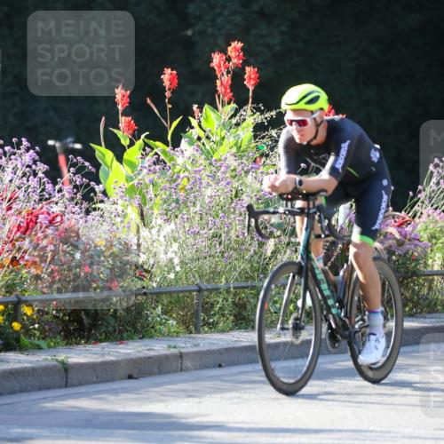 08.09.2024 - Stadtparktriathlon Zöllner http://msf.ph/oto/7011308 08.09.2024 09:04:52 Radfahren 27, 57, 69, 74, 85, 87, 116, 121, 124 meine-sportfotos.de