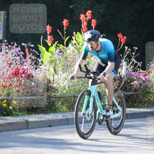 08.09.2024 - Stadtparktriathlon Zöllner http://msf.ph/oto/7011339 08.09.2024 09:05:01 Radfahren 28, 74, 124 meine-sportfotos.de