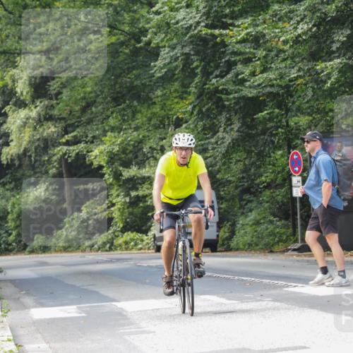 08.09.2024 - Stadtparktriathlon Zöllner http://msf.ph/oto/7011358 08.09.2024 12:03:14 Radfahren 577, 738, 761 meine-sportfotos.de