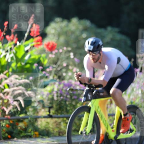 08.09.2024 - Stadtparktriathlon Zöllner http://msf.ph/oto/7011373 08.09.2024 09:05:16 Radfahren 18, 42, 104 meine-sportfotos.de