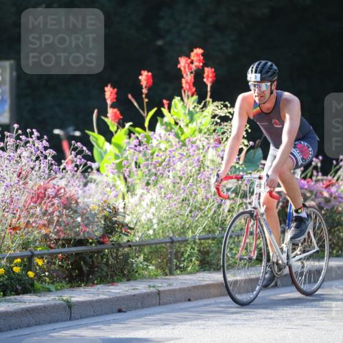 08.09.2024 - Stadtparktriathlon Zöllner http://msf.ph/oto/7011485 08.09.2024 09:06:10 Radfahren 3, 11, 82 meine-sportfotos.de