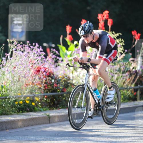 08.09.2024 - Stadtparktriathlon Zöllner http://msf.ph/oto/7011503 08.09.2024 09:06:18 Radfahren 17, 58, 82, 88 meine-sportfotos.de