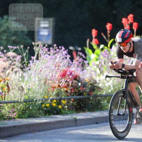 08.09.2024 - Stadtparktriathlon Zöllner http://msf.ph/oto/7011534 08.09.2024 09:06:29 Radfahren 17, 88 meine-sportfotos.de