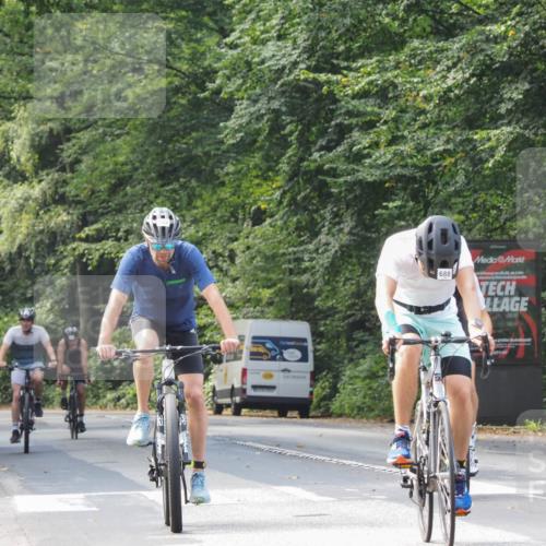 08.09.2024 - Stadtparktriathlon Zöllner http://msf.ph/oto/7011543 08.09.2024 12:04:20 Radfahren 688, 760, 770, 780, 782, 838 meine-sportfotos.de