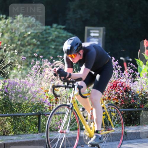 08.09.2024 - Stadtparktriathlon Zöllner http://msf.ph/oto/7011571 08.09.2024 09:06:54 Radfahren 111 meine-sportfotos.de