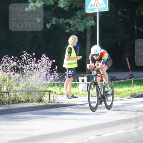 08.09.2024 - Stadtparktriathlon Zöllner http://msf.ph/oto/7011582 08.09.2024 09:07:16 Radfahren 19, 86, 106 meine-sportfotos.de
