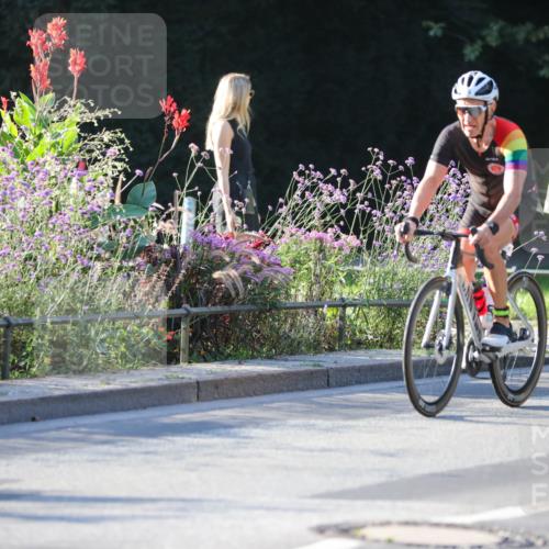 08.09.2024 - Stadtparktriathlon Zöllner http://msf.ph/oto/7011674 08.09.2024 09:07:40 Radfahren 1, 5, 14, 46, 59, 65 meine-sportfotos.de