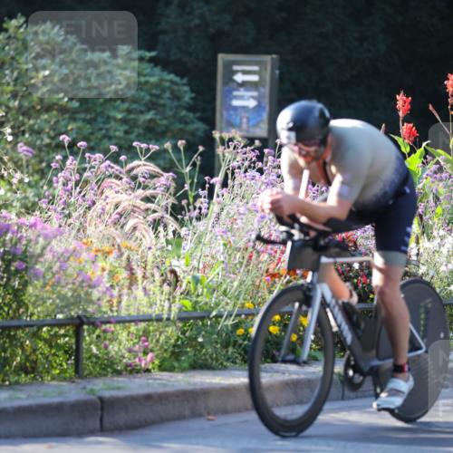 08.09.2024 - Stadtparktriathlon Zöllner http://msf.ph/oto/7011689 08.09.2024 09:07:51 Radfahren 46, 64, 67, 92 meine-sportfotos.de