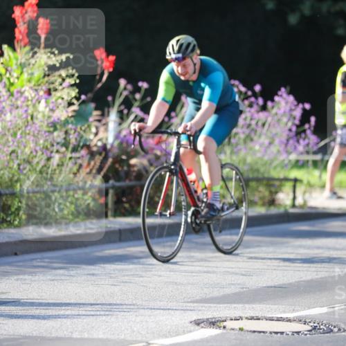 08.09.2024 - Stadtparktriathlon Zöllner http://msf.ph/oto/7011719 08.09.2024 09:07:58 Radfahren 16, 48, 64, 92 meine-sportfotos.de