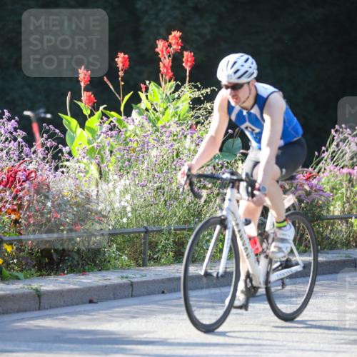 08.09.2024 - Stadtparktriathlon Zöllner http://msf.ph/oto/7011767 08.09.2024 09:08:22 Radfahren 50, 51, 62, 102, 103, 158 meine-sportfotos.de