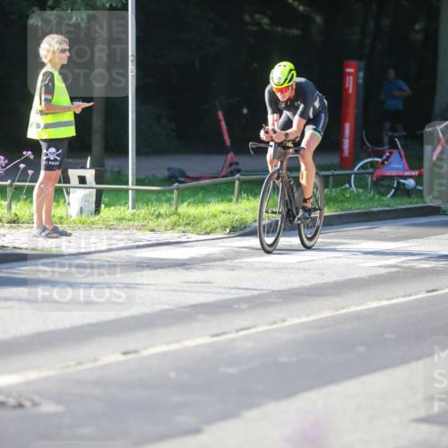 08.09.2024 - Stadtparktriathlon Zöllner http://msf.ph/oto/7011978 08.09.2024 09:08:53 Radfahren 75, 93, 99, 115 meine-sportfotos.de