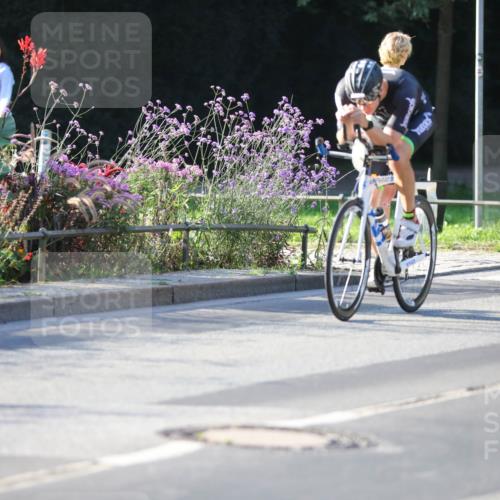 08.09.2024 - Stadtparktriathlon Zöllner http://msf.ph/oto/7012001 08.09.2024 09:08:55 Radfahren 75, 93, 99, 120 meine-sportfotos.de