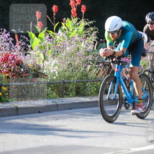 08.09.2024 - Stadtparktriathlon Zöllner http://msf.ph/oto/7012069 08.09.2024 09:09:08 Radfahren 32, 66, 90, 120 meine-sportfotos.de