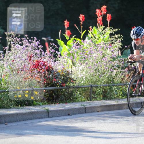08.09.2024 - Stadtparktriathlon Zöllner http://msf.ph/oto/7012082 08.09.2024 09:09:18 Radfahren 15, 40, 63, 90 meine-sportfotos.de