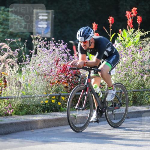 08.09.2024 - Stadtparktriathlon Zöllner http://msf.ph/oto/7012089 08.09.2024 09:09:19 Radfahren 15, 40, 44, 63, 90 meine-sportfotos.de
