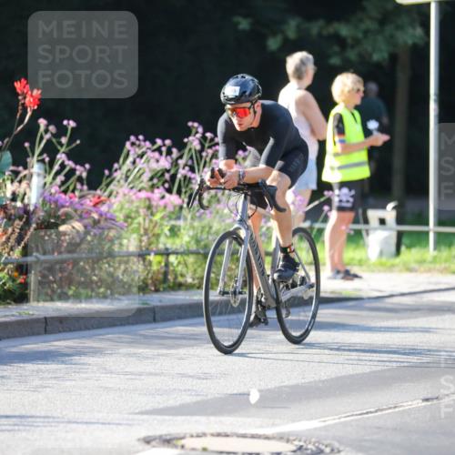 08.09.2024 - Stadtparktriathlon Zöllner http://msf.ph/oto/7012225 08.09.2024 09:09:38 Radfahren 25, 26, 35, 37, 56, 72, 80, 100, 109, 123 meine-sportfotos.de