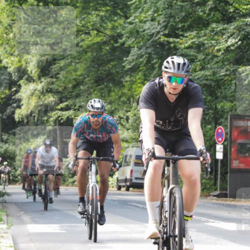 08.09.2024 - Stadtparktriathlon Zöllner http://msf.ph/oto/7012298 08.09.2024 12:06:49 Radfahren 667, 668, 701, 702, 731, 737, 741, 820 meine-sportfotos.de