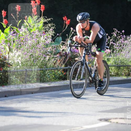 08.09.2024 - Stadtparktriathlon Zöllner http://msf.ph/oto/7012372 08.09.2024 09:10:01 Radfahren 10, 20, 69, 71, 83, 89, 94, 98, 107 meine-sportfotos.de