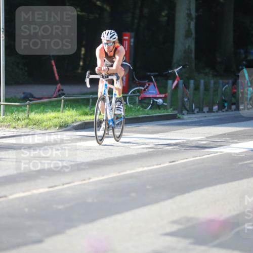 08.09.2024 - Stadtparktriathlon Zöllner http://msf.ph/oto/7012388 08.09.2024 09:10:03 Radfahren 10, 20, 69, 71, 87, 89, 94, 98 meine-sportfotos.de