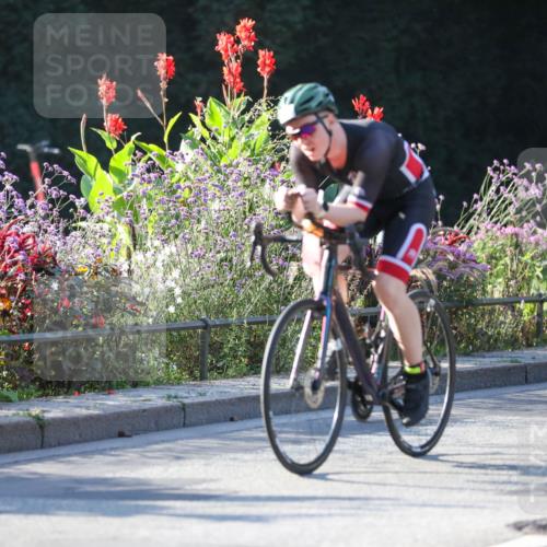 08.09.2024 - Stadtparktriathlon Zöllner http://msf.ph/oto/7012622 08.09.2024 09:10:56 Radfahren 27, 74, 85, 97, 116, 119, 172, 174 meine-sportfotos.de
