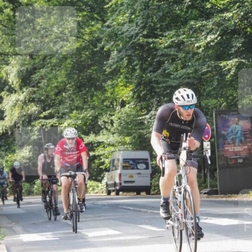 08.09.2024 - Stadtparktriathlon Zöllner http://msf.ph/oto/7012694 08.09.2024 12:08:18 Radfahren 665, 681, 735, 763, 784, 803, 842 meine-sportfotos.de