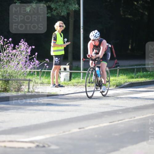 08.09.2024 - Stadtparktriathlon Zöllner http://msf.ph/oto/7012700 08.09.2024 09:11:13 Radfahren 2, 153, 167 meine-sportfotos.de