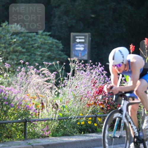 08.09.2024 - Stadtparktriathlon Zöllner http://msf.ph/oto/7012749 08.09.2024 09:11:27 Radfahren 7, 13, 42 meine-sportfotos.de