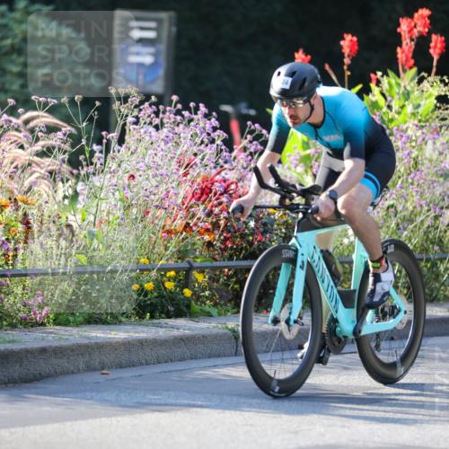 08.09.2024 - Stadtparktriathlon Zöllner http://msf.ph/oto/7012849 08.09.2024 09:11:48 Radfahren 11, 18, 45, 124, 138, 140, 144 meine-sportfotos.de