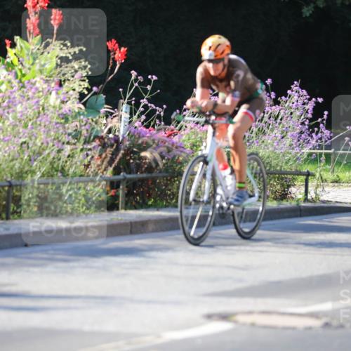08.09.2024 - Stadtparktriathlon Zöllner http://msf.ph/oto/7012861 08.09.2024 09:11:50 Radfahren 11, 18, 124, 138, 140, 144 meine-sportfotos.de