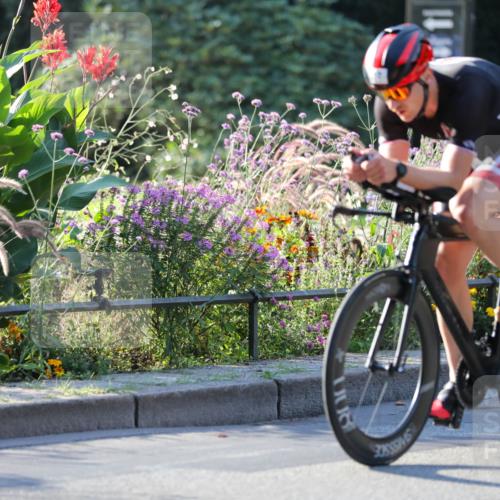 08.09.2024 - Stadtparktriathlon Zöllner http://msf.ph/oto/7012876 08.09.2024 09:12:02 Radfahren 17, 60, 61, 151, 173 meine-sportfotos.de