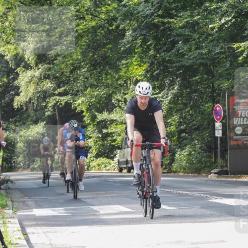 08.09.2024 - Stadtparktriathlon Zöllner http://msf.ph/oto/7012926 08.09.2024 12:09:56 Radfahren 683, 711, 740, 800 meine-sportfotos.de