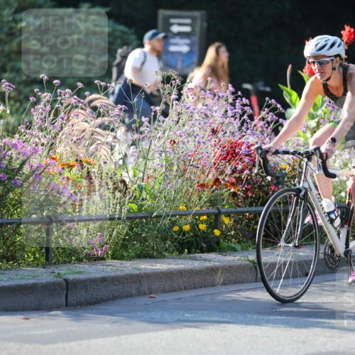08.09.2024 - Stadtparktriathlon Zöllner http://msf.ph/oto/7012933 08.09.2024 09:12:18 Radfahren 38, 114, 163 meine-sportfotos.de