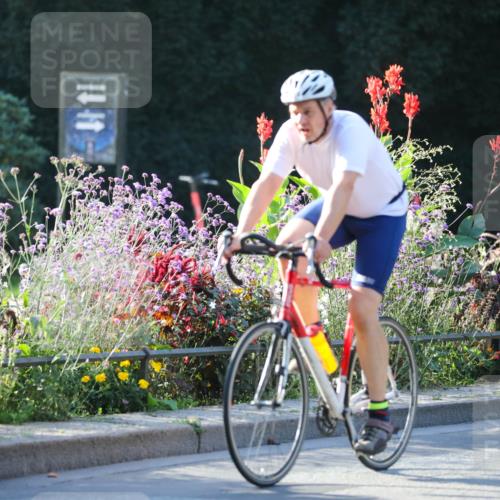 08.09.2024 - Stadtparktriathlon Zöllner http://msf.ph/oto/7012999 08.09.2024 09:12:38 Radfahren 68, 82, 88, 104, 132, 150, 171 meine-sportfotos.de