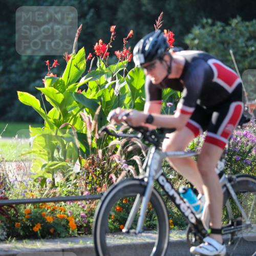 08.09.2024 - Stadtparktriathlon Zöllner http://msf.ph/oto/7013039 08.09.2024 09:12:46 Radfahren 19, 58, 68, 82, 88, 156, 171 meine-sportfotos.de