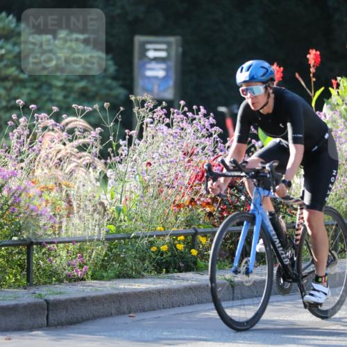 08.09.2024 - Stadtparktriathlon Zöllner http://msf.ph/oto/7013061 08.09.2024 09:12:53 Radfahren 19, 58, 86, 156, 180 meine-sportfotos.de