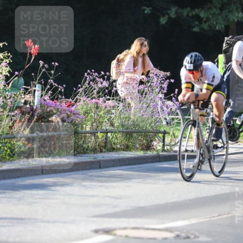 08.09.2024 - Stadtparktriathlon Zöllner http://msf.ph/oto/7013074 08.09.2024 09:12:56 Radfahren 19, 58, 86, 156, 180 meine-sportfotos.de