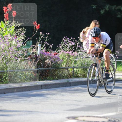 08.09.2024 - Stadtparktriathlon Zöllner http://msf.ph/oto/7013076 08.09.2024 09:12:56 Radfahren 19, 58, 86, 156, 180 meine-sportfotos.de